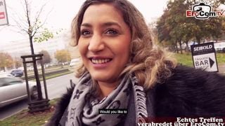 Türkisches Teen zum Sex vor der Ehe bei öffentlichem Date POV verführt